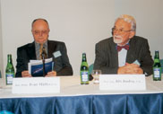 Dva rektoři: vpravo Prof.Ing. Jiří Jindra, CSc., rektor VŠH v Praze 8, vlevo Doc.PhDr. Ivan Müller, Csc., rektor VŠ CRHL