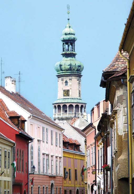 Šoproň – jedno z nejvýznamnějším měst Západního Zadunají a památkově nejbohatší město v zemi Šoproň – jedno z nejvýznamnějším měst Západního Zadunají a památkově nejbohatší město v zemi