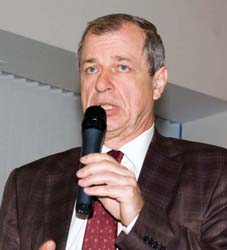 Petr Kratochvíl Petr Kratochvíl