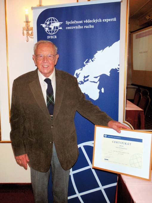 Čestný člen SVECR prof. JUDr. Jiří Kašpar, CSc. Čestný člen SVECR prof. JUDr. Jiří Kašpar, CSc.
