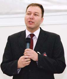Denním chlebem konzultanta MMR Pavla Černého je posuzování projektů ucházejících se o podporu z evropských fondů Denním chlebem konzultanta MMR Pavla Černého je posuzování projektů ucházejících se o podporu z evropských fondů