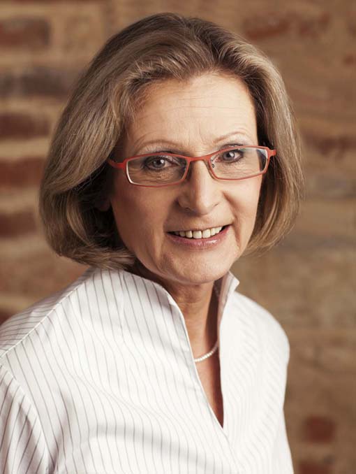 Nora Dolanská Nora Dolanská