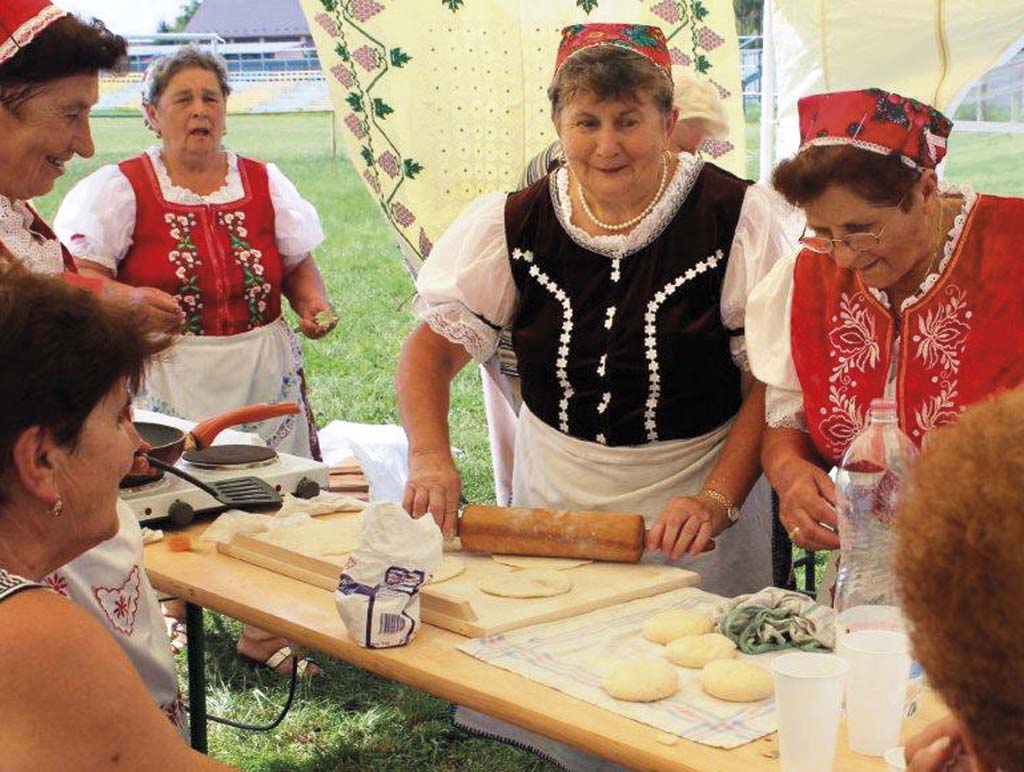 			Tradičný recept na spišské pirohy nájdete na www.kosiceregion.com			