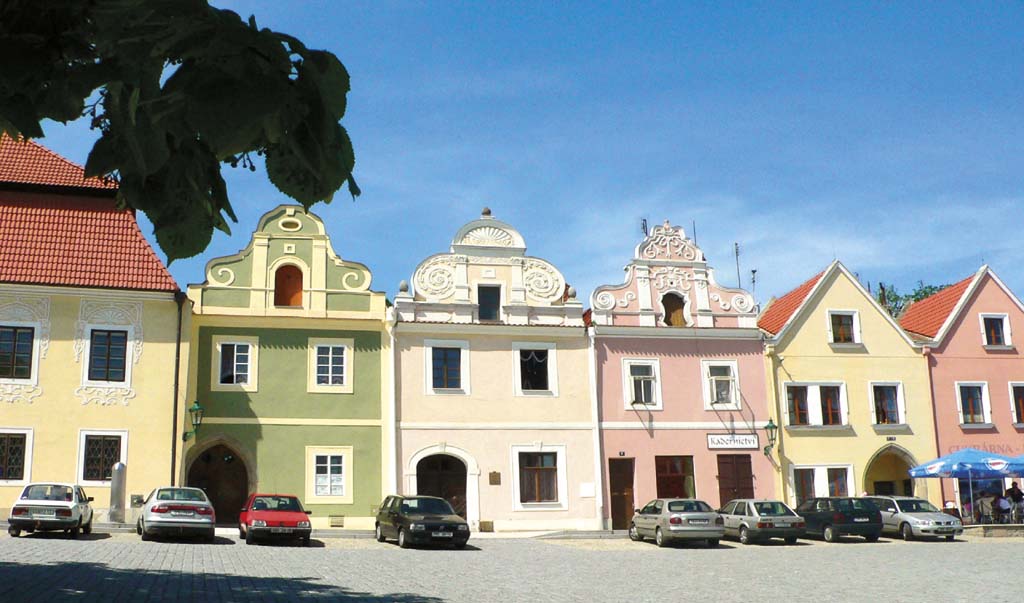 			Měšťanské domy na náměstí v Horšovském Týně			