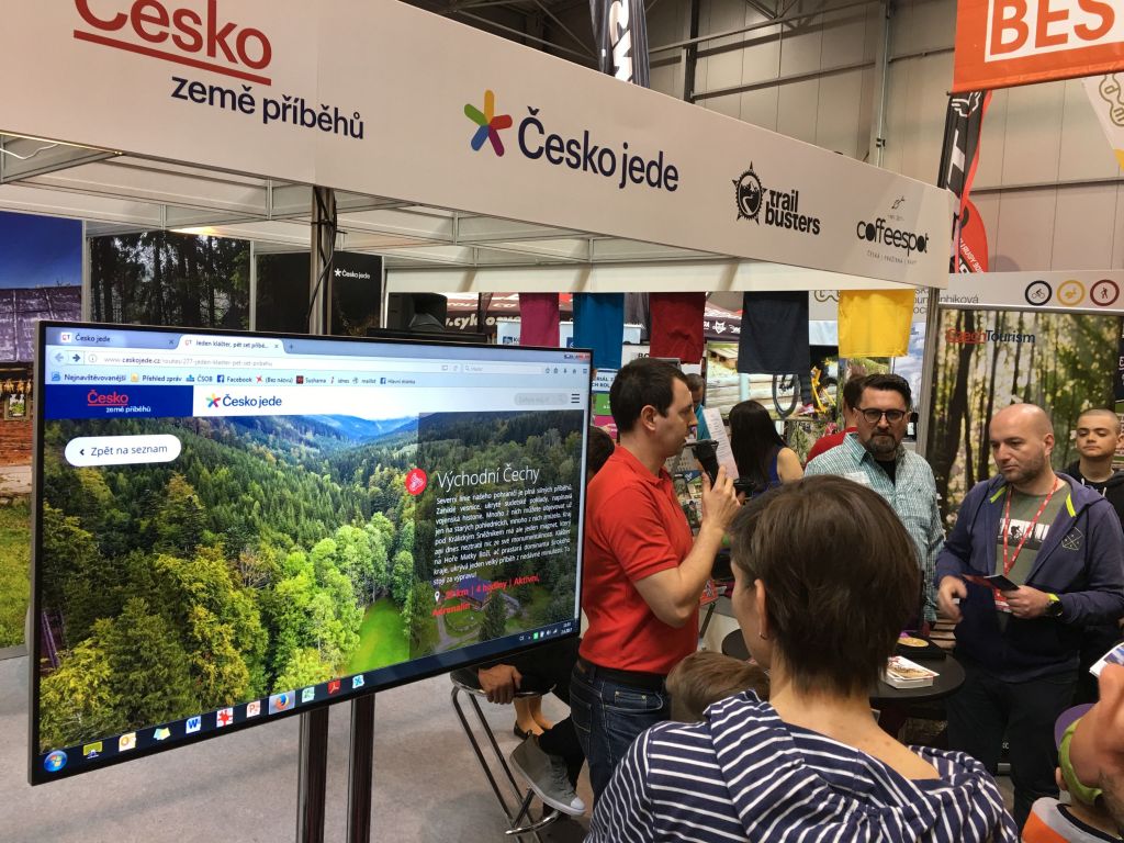 Minulý víkend proběhl již 8. ročník veletrhu FOR BIKES, během kterého měli návštěvníci možnost poznat nové trendy pro jízdu na kole ve městě i v přírodě. Minulý víkend proběhl již 8. ročník veletrhu FOR BIKES, během kterého měli návštěvníci možnost poznat nové trendy pro jízdu na kole ve městě i v přírodě.